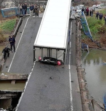 Сто обрушившихся мостов в России за год