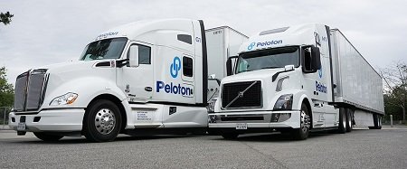 Эксперты считают, что колонны полуавтономных грузовиков эффективнее, чем полностью автономные фуры