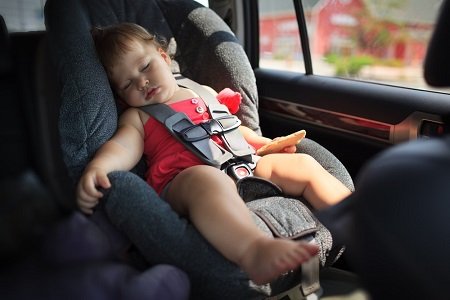 Автомобили с детьми хотят заставить ездить медленнее