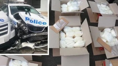 В Австралии автомобиль, груженный наркотиками, попал в аварию с полицейской машиной (ВИДЕО)