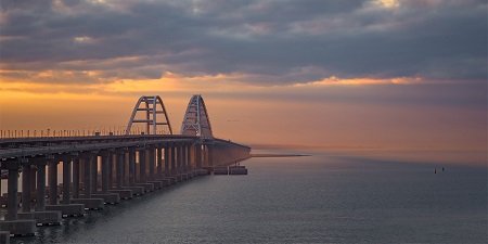 На Крымском мосту ограничили скорость
