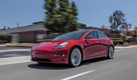Tesla рассказала об обновлениях для Model 3 Performance