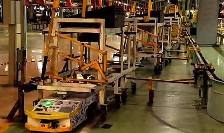 На заводе «АвтоВАЗа» появились самоуправляемые тележки (Видео)