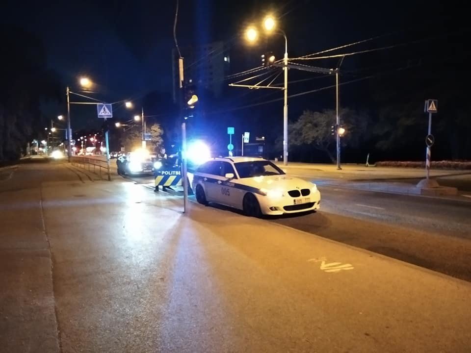В Эстонии на местную жительницу завели уголовное дело за необычный автомобиль (Видео)