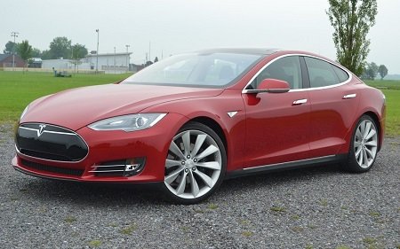 Обновлённая Tesla Model S не радует даже фанатов (видео)