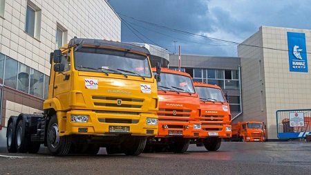 В Москве представили первый отечественный грузовик с электрическим мотором