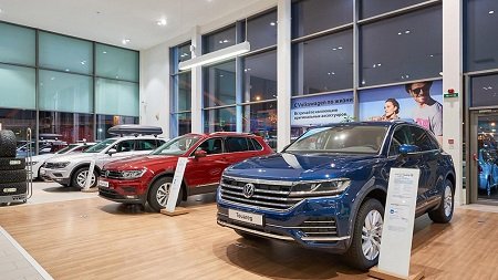 VW приостановил отгрузки в Россию