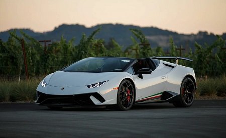 В Lamborghini рассказал о недоливе масла в суперкары