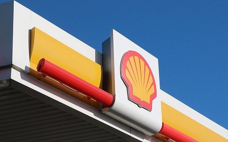 Стало известно, кто станет новым владельцем сети заправок Shell в России